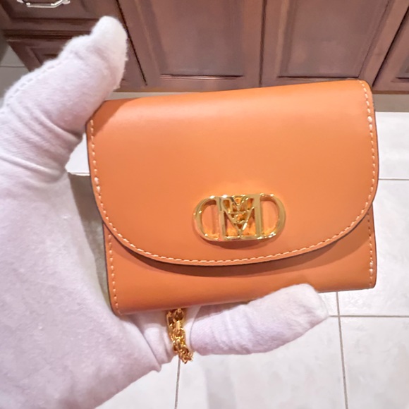 MCM Mode Travia Trifold Chain Wallet - Picture 7 of 14